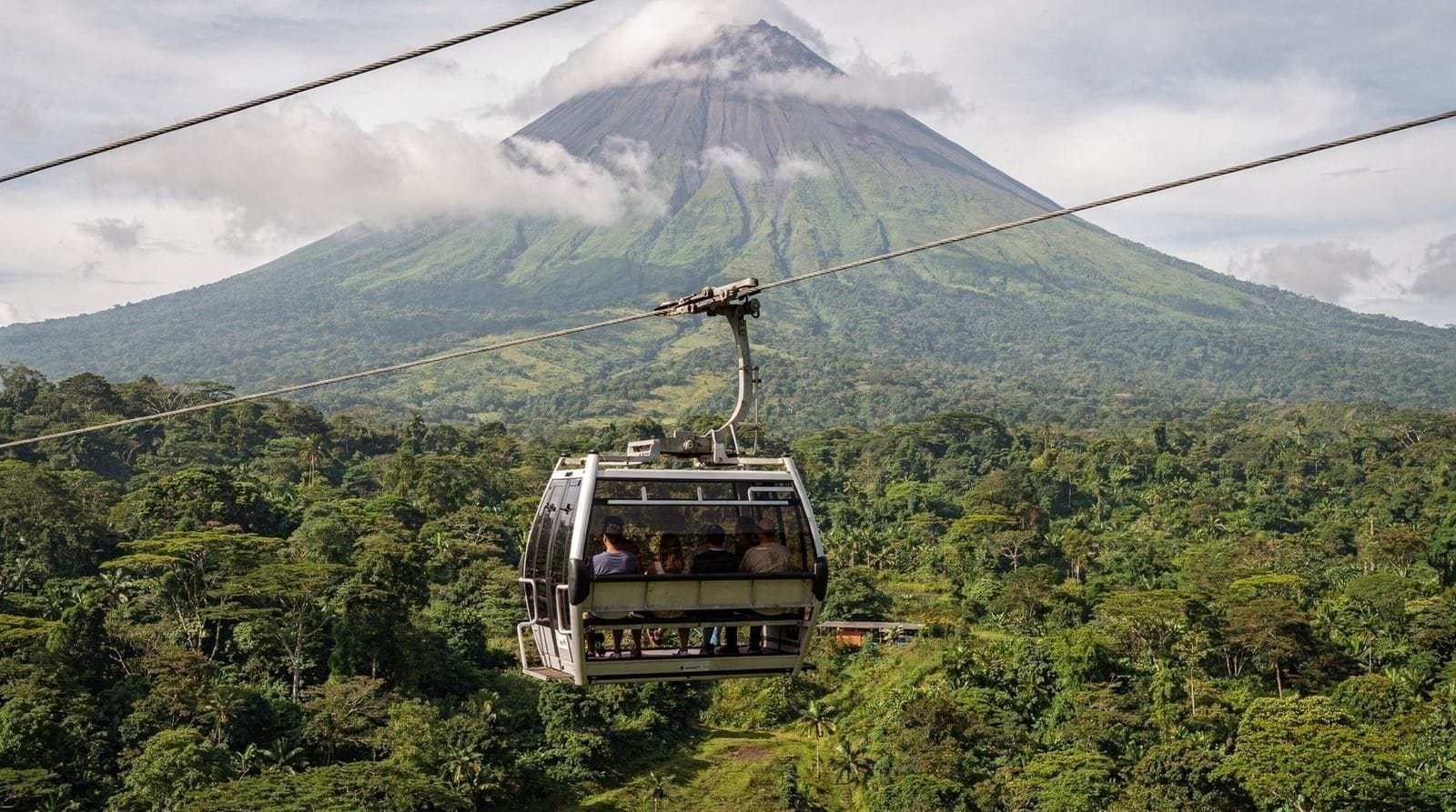 Sky Adventures Arenal: puentes, tranvía y tirolina sobre La Fortuna