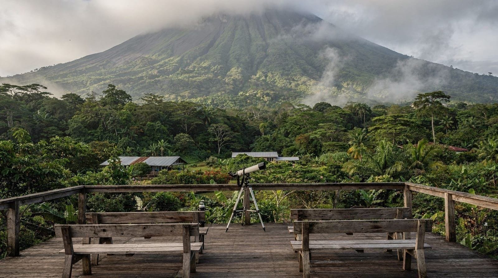 Guía de senderos del Arenal Observatory Lodge